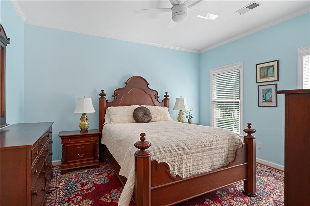 12 Rose Court NE