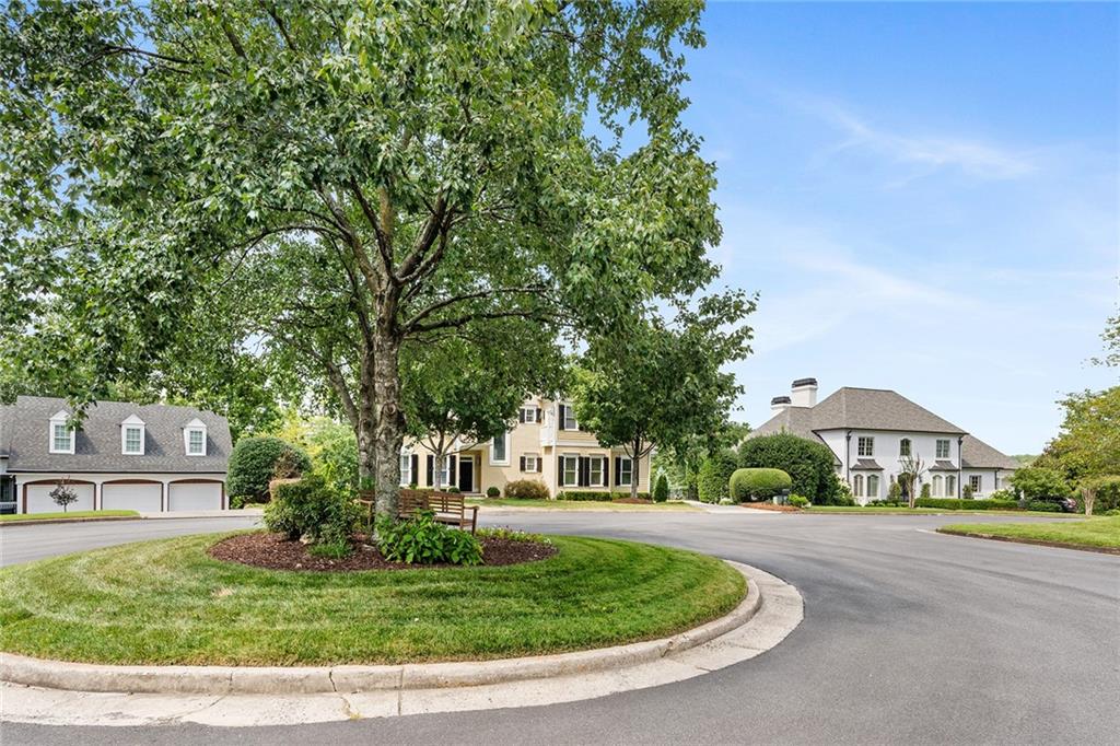 12 Rose Court NE