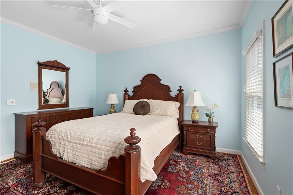 12 Rose Court NE