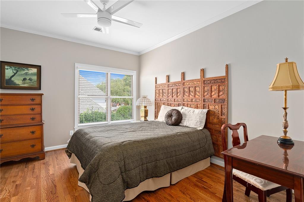 12 Rose Court NE
