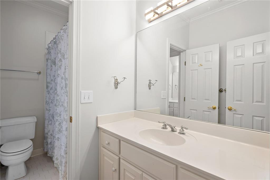 12 Rose Court NE
