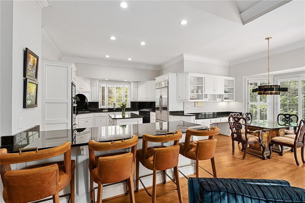12 Rose Court NE