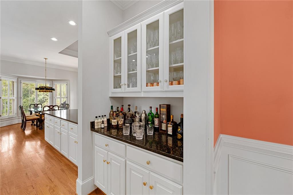 12 Rose Court NE