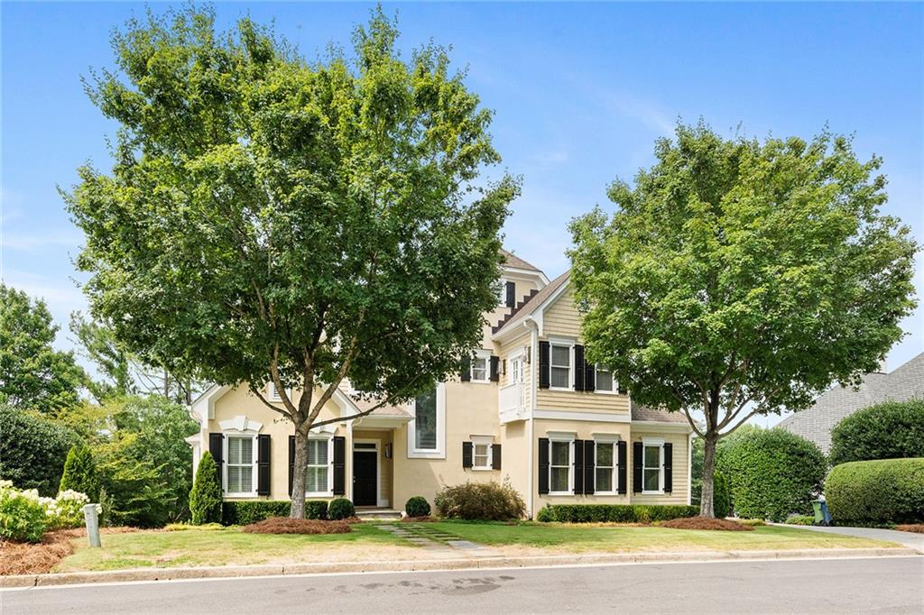 12 Rose Court NE