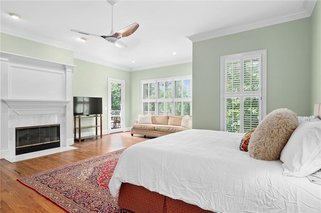 12 Rose Court NE