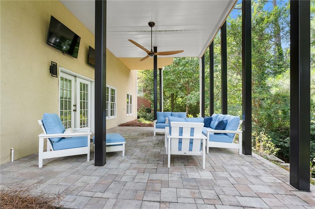 12 Rose Court NE