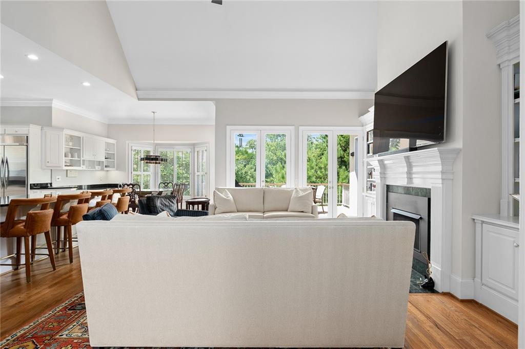 12 Rose Court NE