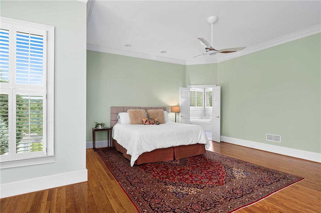 12 Rose Court NE