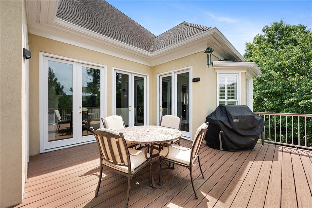 12 Rose Court NE