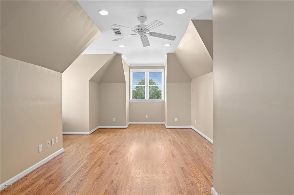 12 Rose Court NE