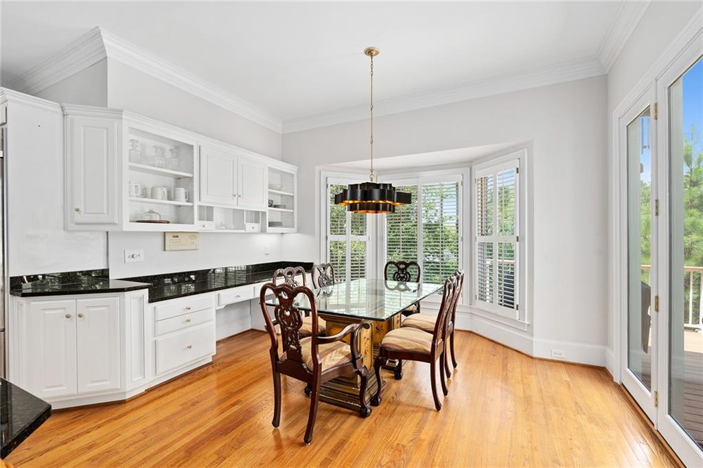 12 Rose Court NE