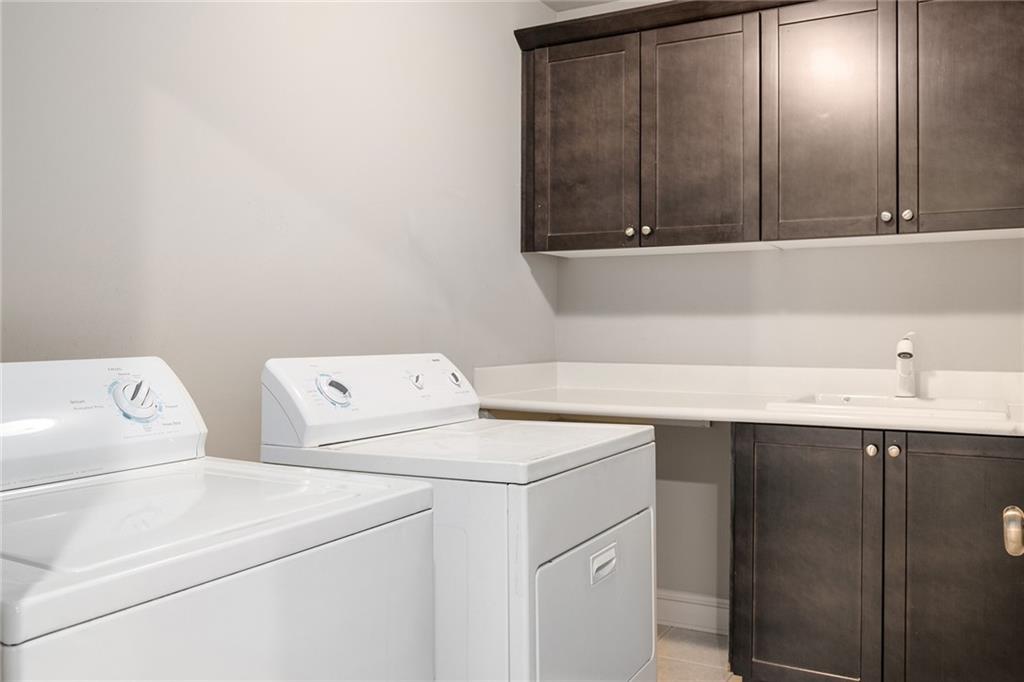 1942 Saxon Valley Circle NE