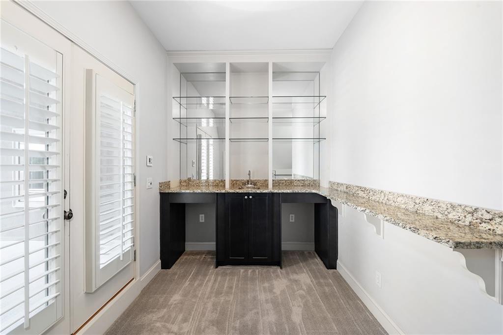 1942 Saxon Valley Circle NE