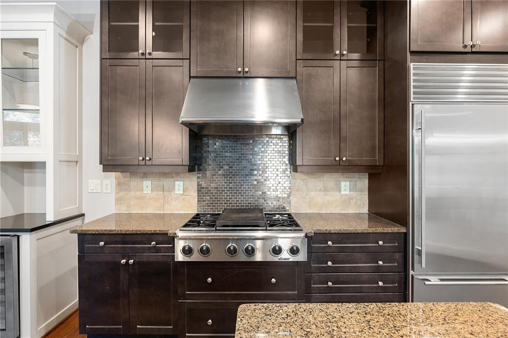 1942 Saxon Valley Circle NE