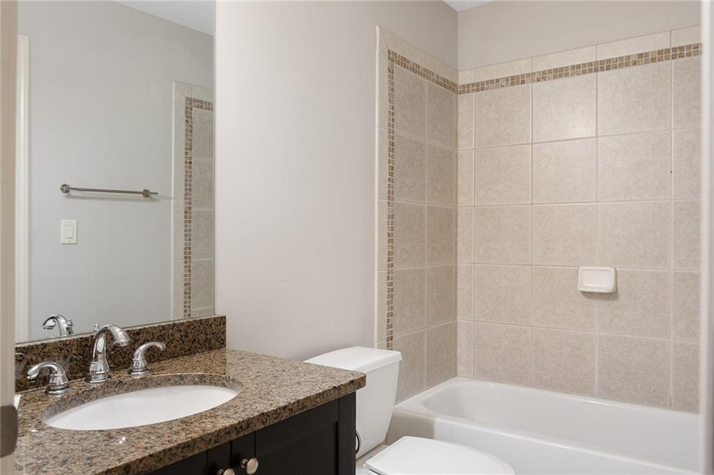 1942 Saxon Valley Circle NE