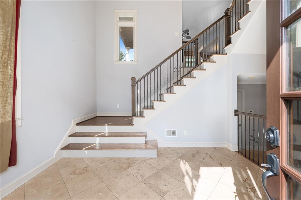 1942 Saxon Valley Circle NE