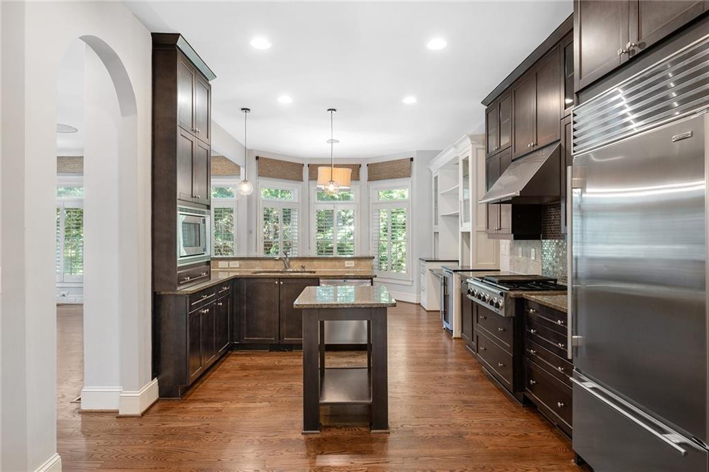 1942 Saxon Valley Circle NE