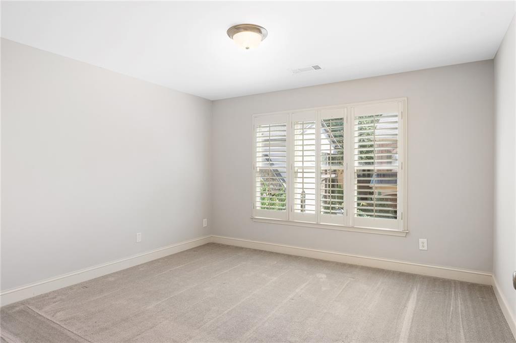 1942 Saxon Valley Circle NE