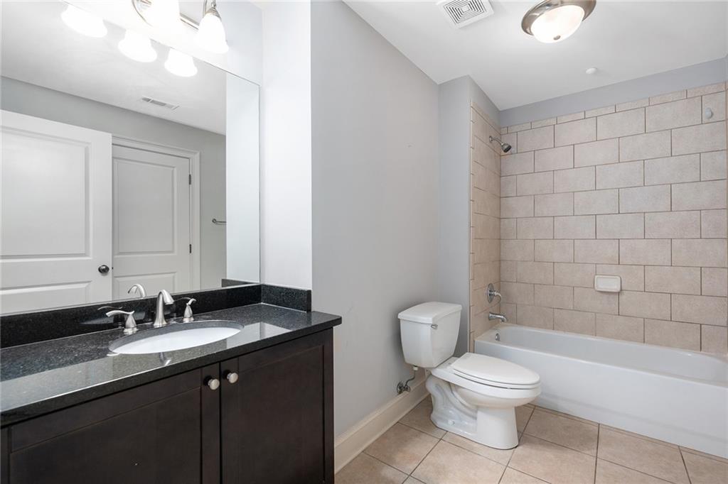 1942 Saxon Valley Circle NE