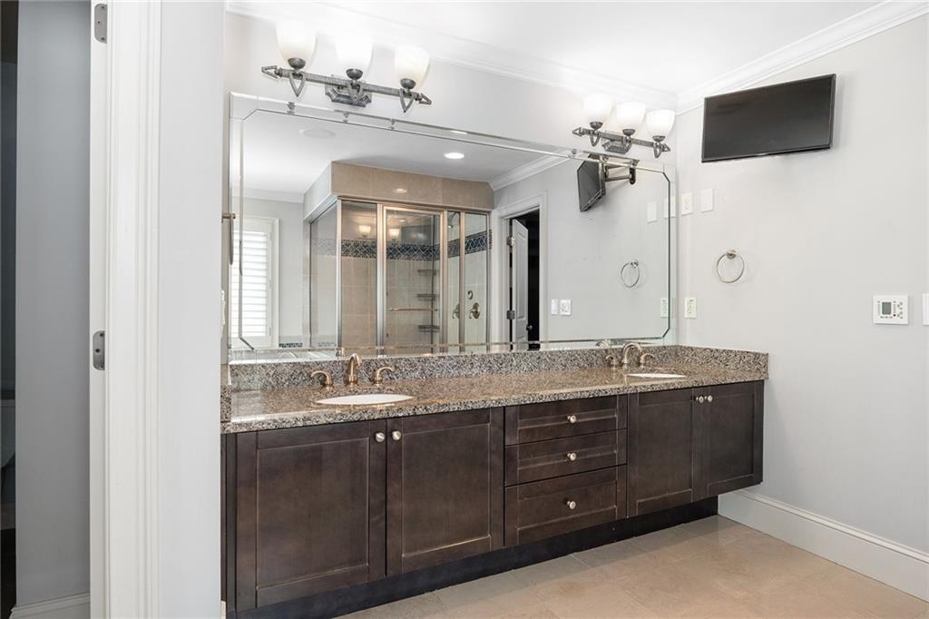 1942 Saxon Valley Circle NE