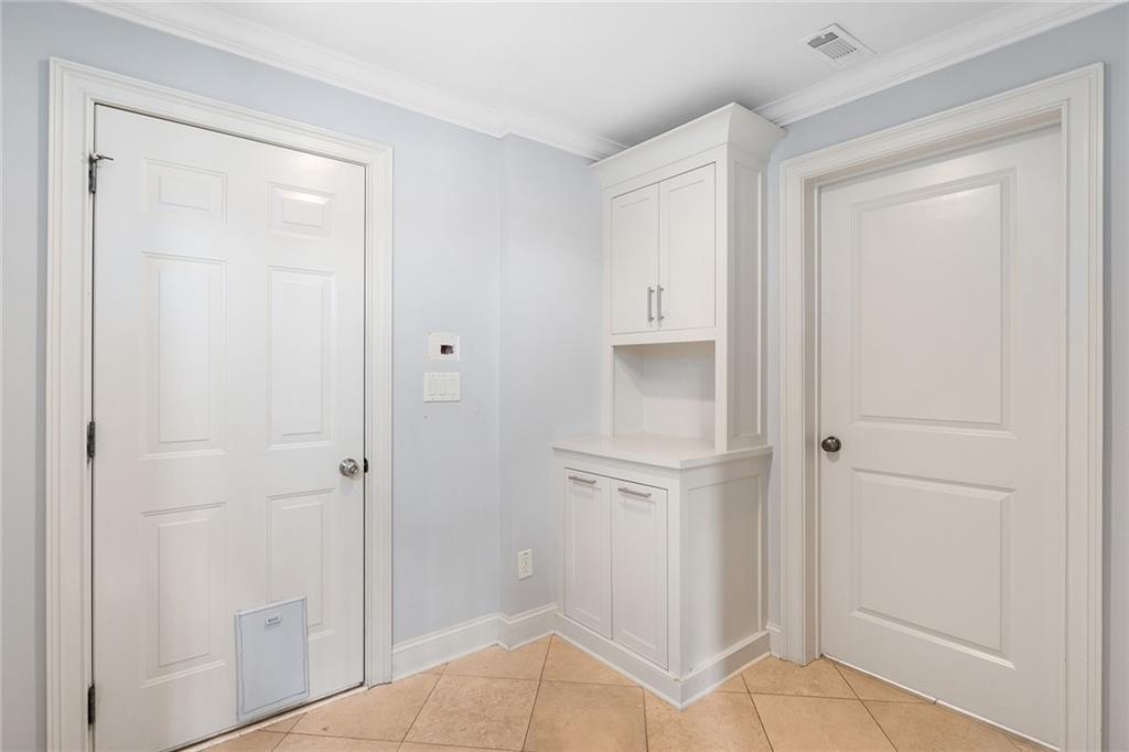 1942 Saxon Valley Circle NE