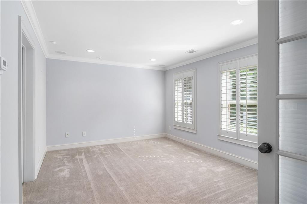 1942 Saxon Valley Circle NE