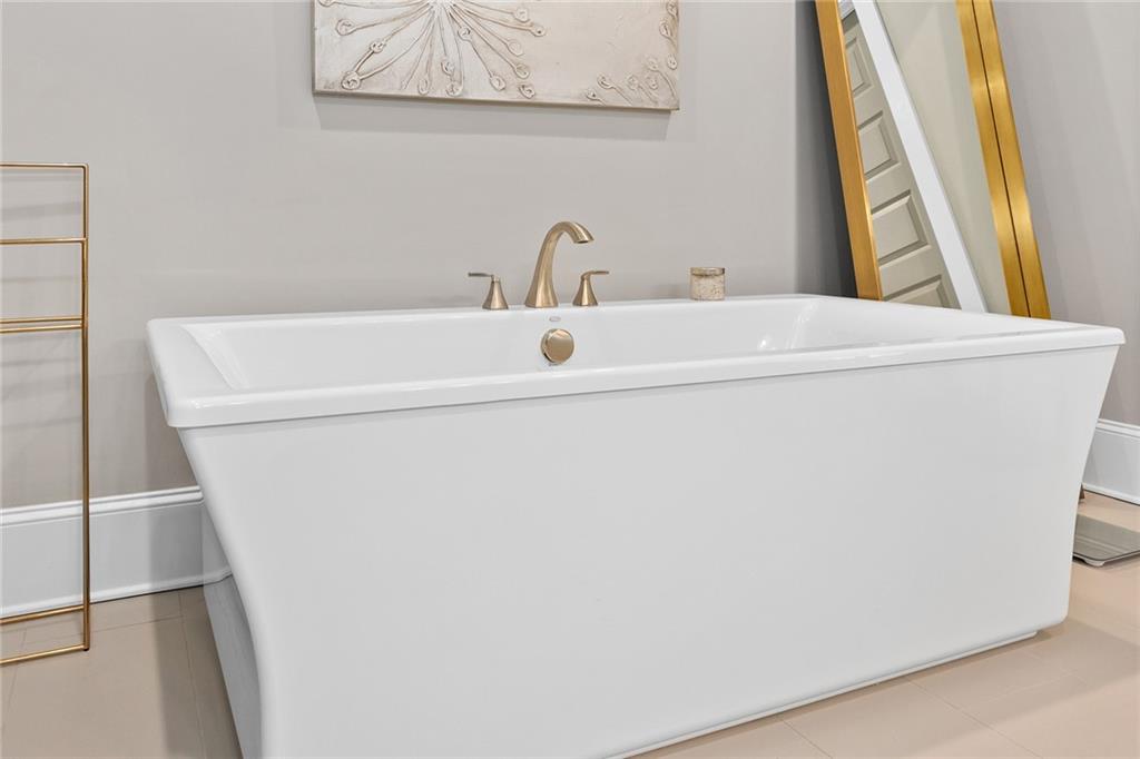 2290 Garrison Street NE