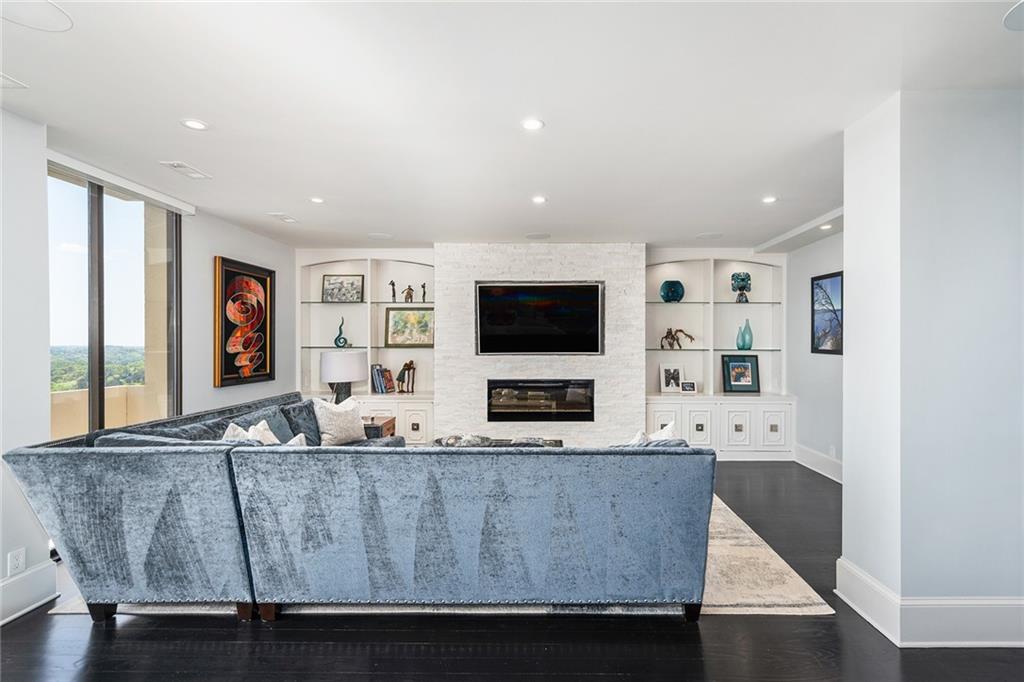 2575 Peachtree Road NE Unit 22C