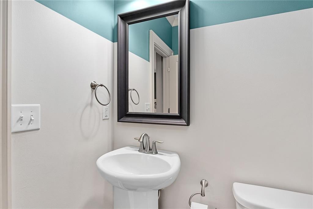 2113 Elvan Circle NE