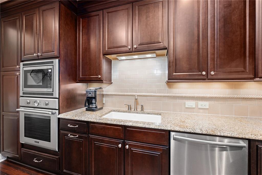 2233 Peachtree Road NE Unit 1002