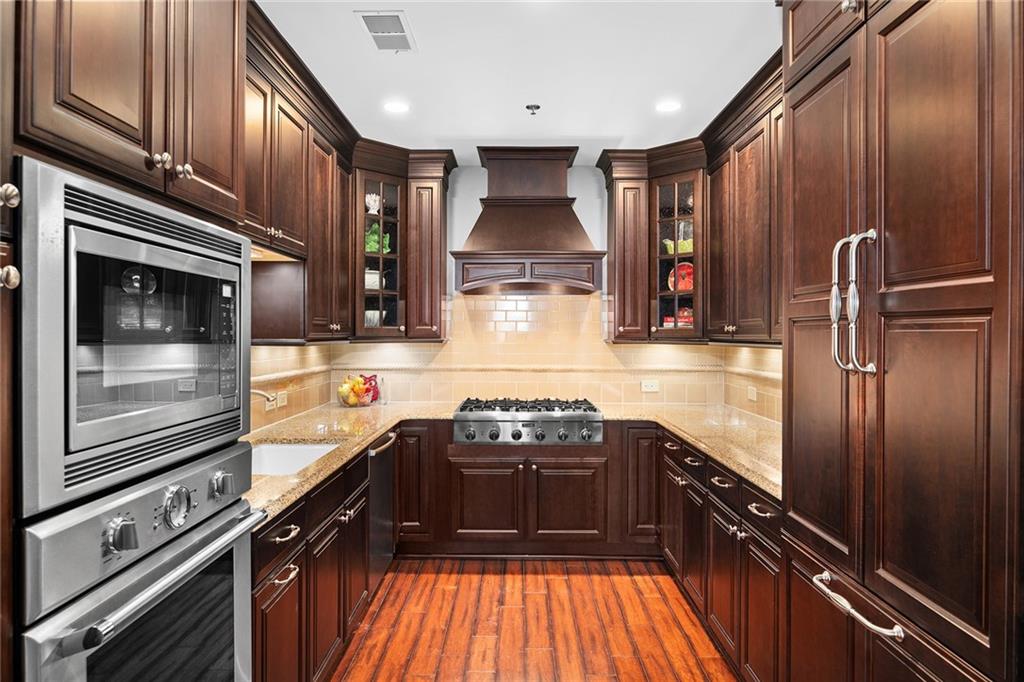 2233 Peachtree Road NE Unit 1002