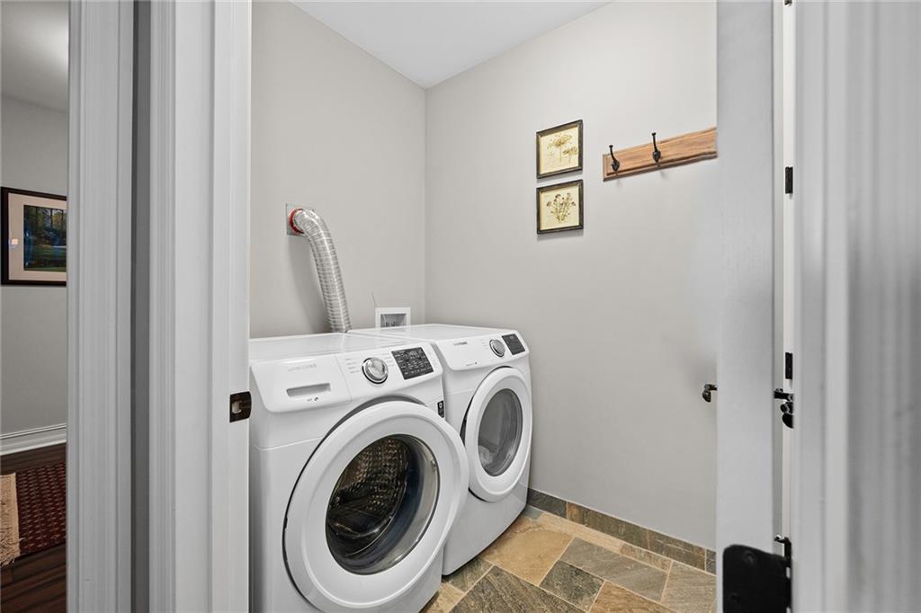 2233 Peachtree Road NE Unit 1002