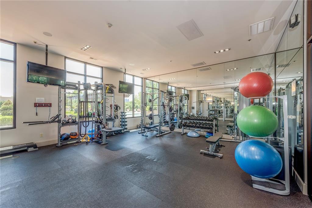 2233 Peachtree Road NE Unit 1002