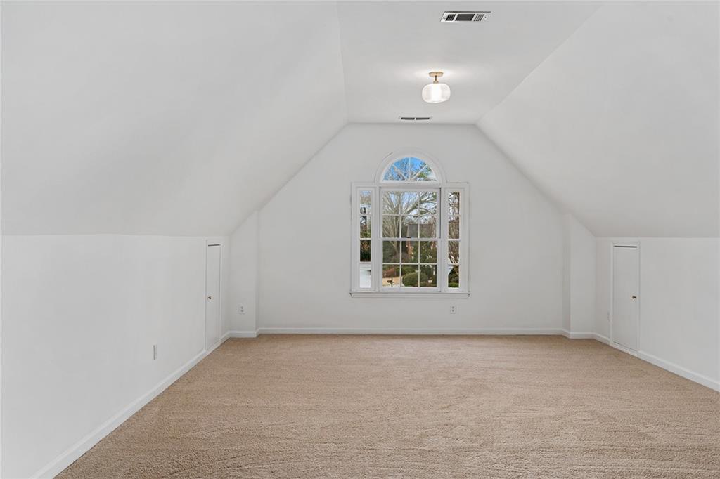 3729 Ashford Point NE