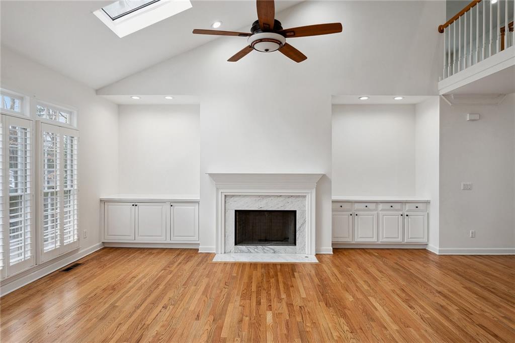 3729 Ashford Point NE