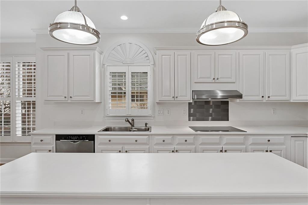 3729 Ashford Point NE