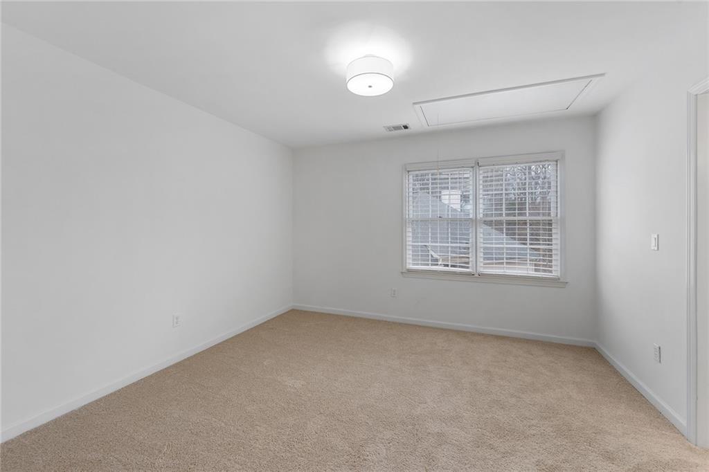 3729 Ashford Point NE