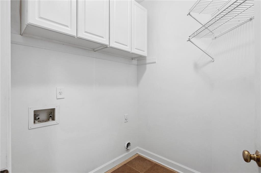 3729 Ashford Point NE