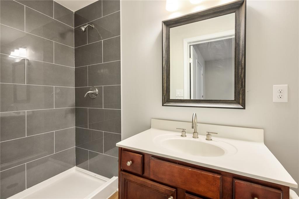 2295 Brandon Court NE