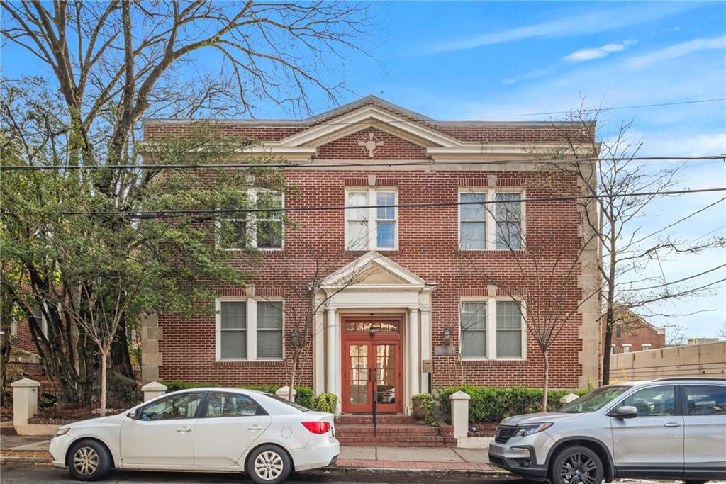 733 Frederica Street NE Unit 16