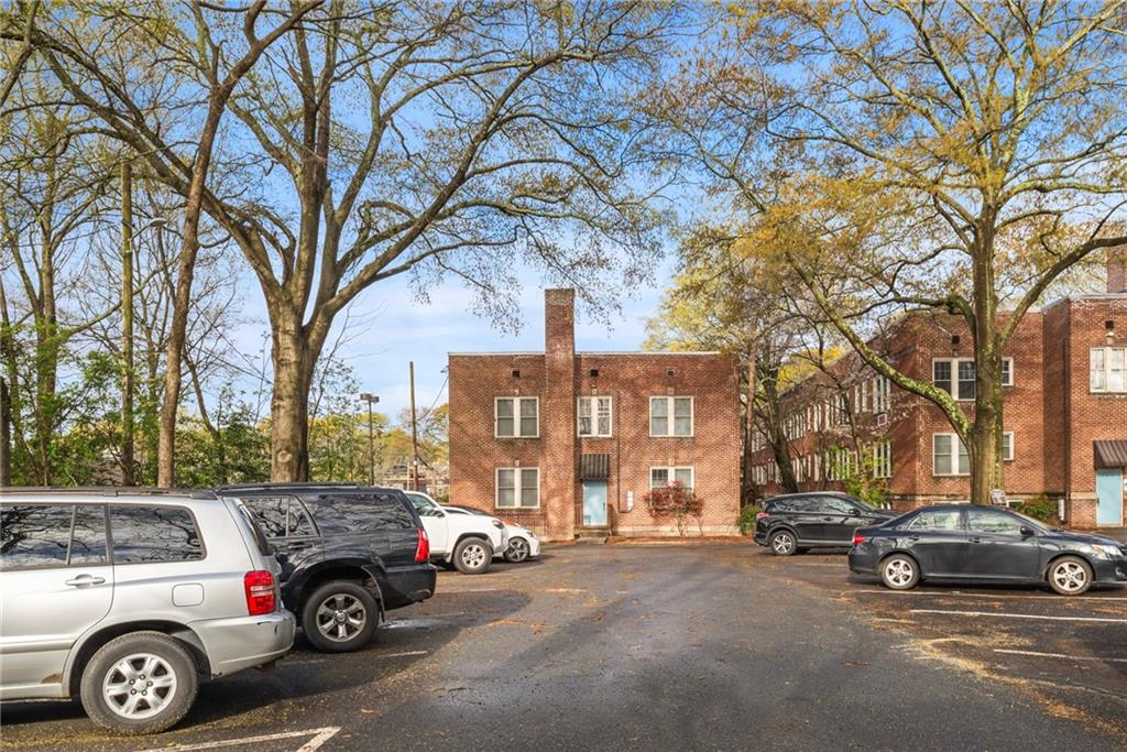 733 Frederica Street NE Unit 16