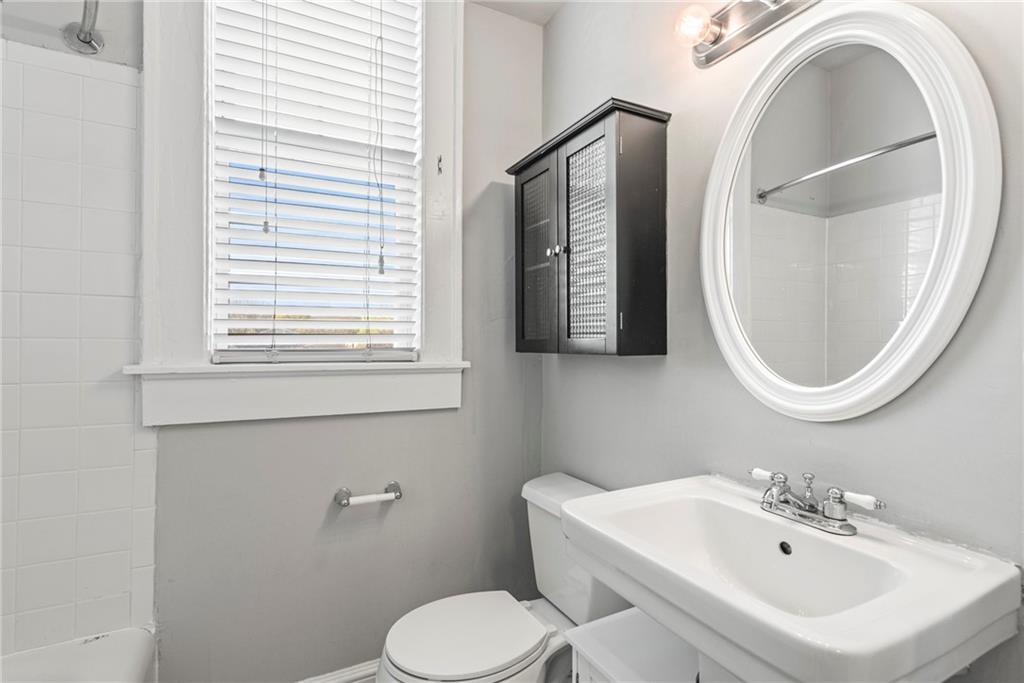 733 Frederica Street NE Unit 16