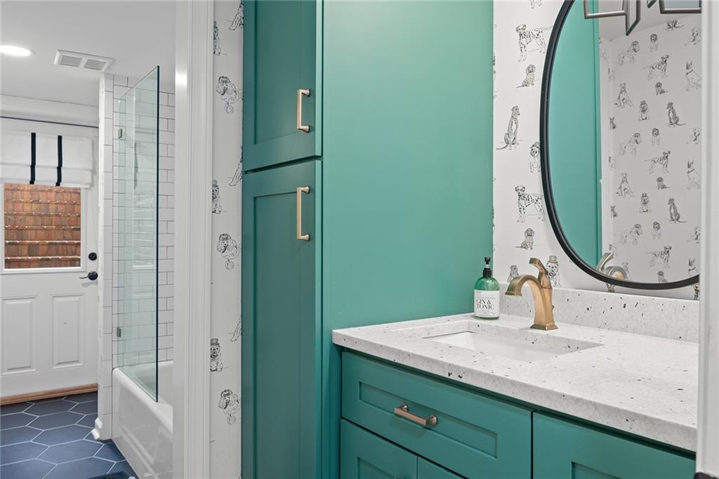 5545 Cross Gate Court