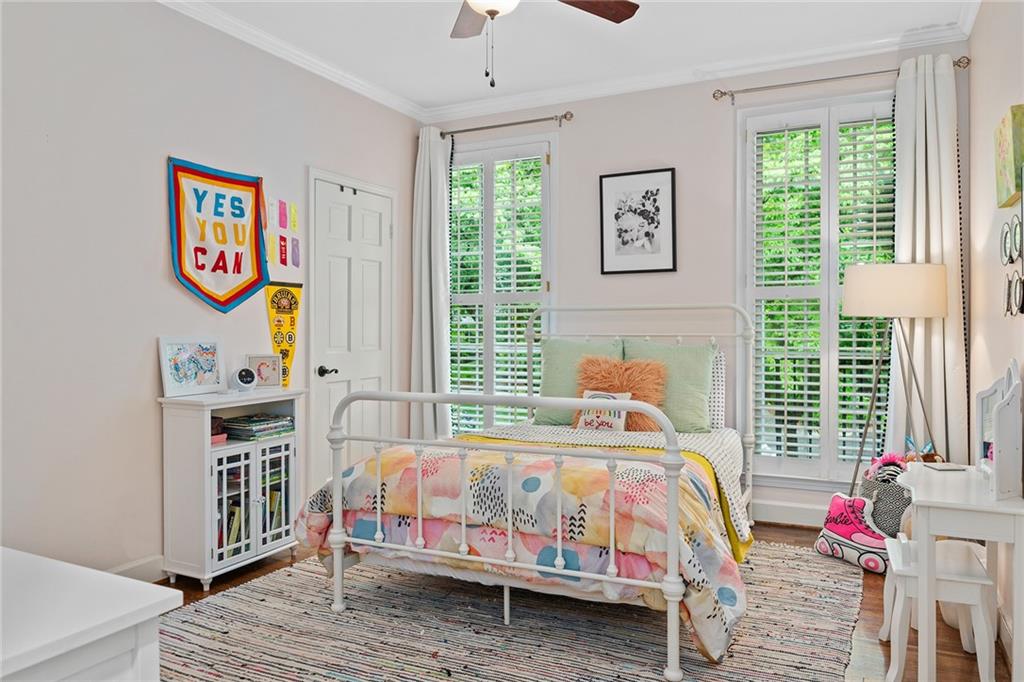 5545 Cross Gate Court