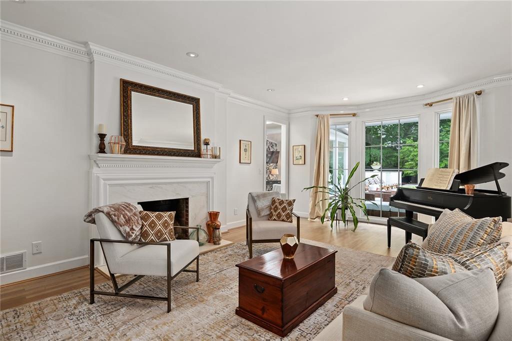 5545 Cross Gate Court