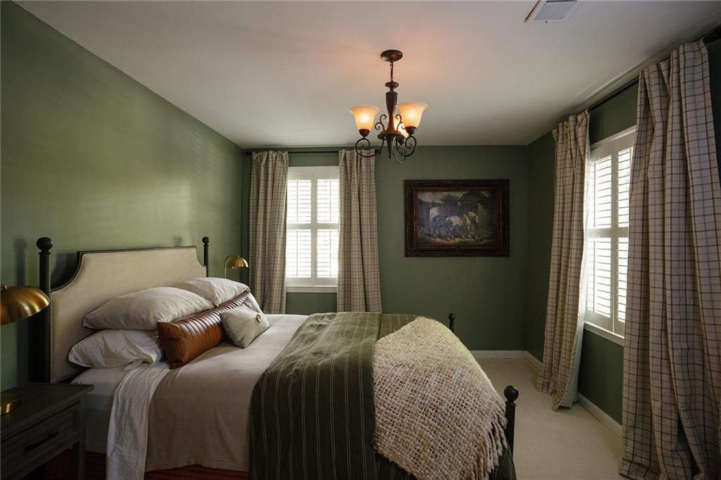 5545 Cross Gate Court