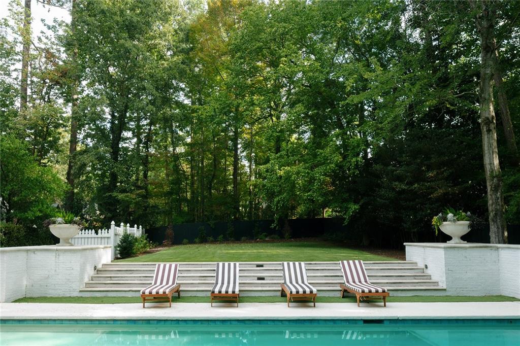 5545 Cross Gate Court