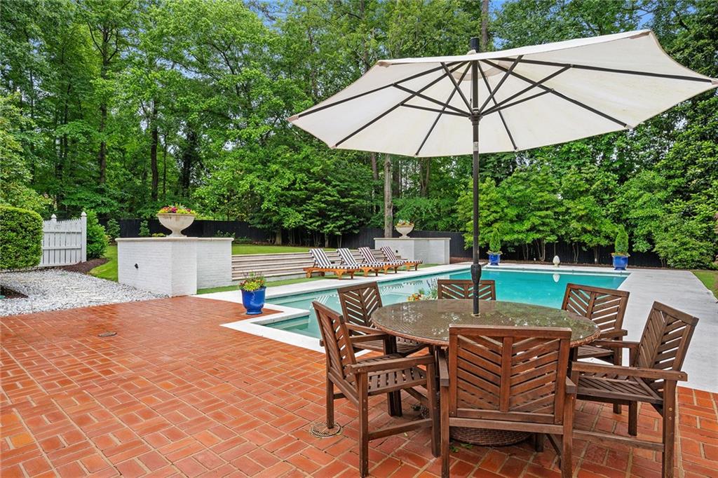 5545 Cross Gate Court