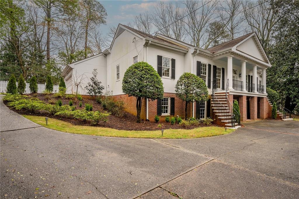 5545 Cross Gate Court