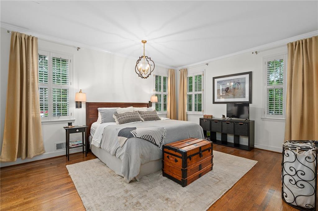 5545 Cross Gate Court